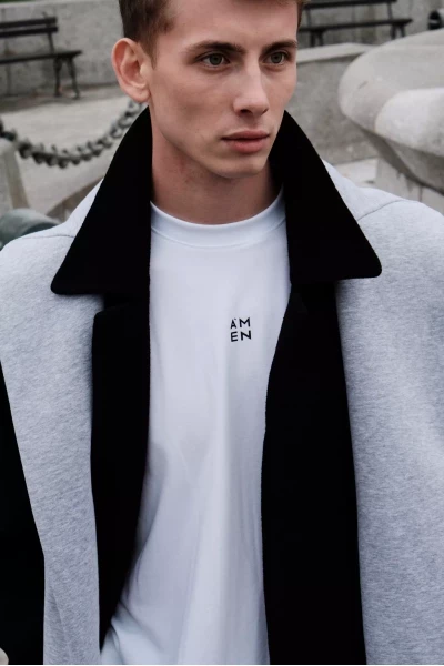 Толстовка с капюшоном & чёрное пальто